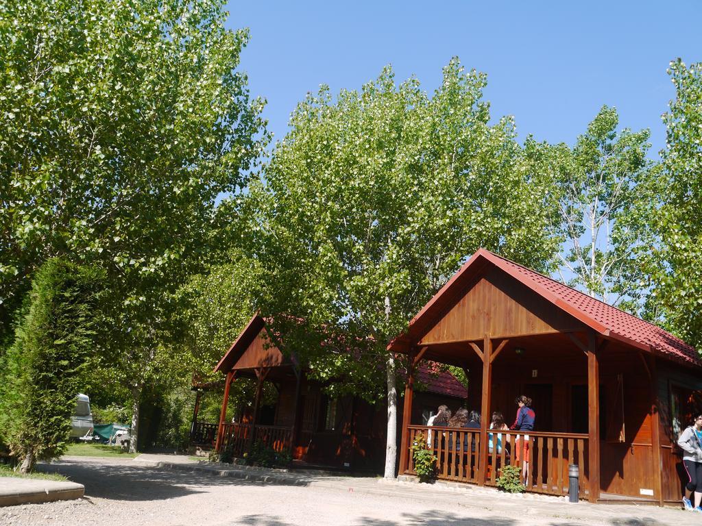 Camping Riera Merles Borredá المظهر الخارجي الصورة